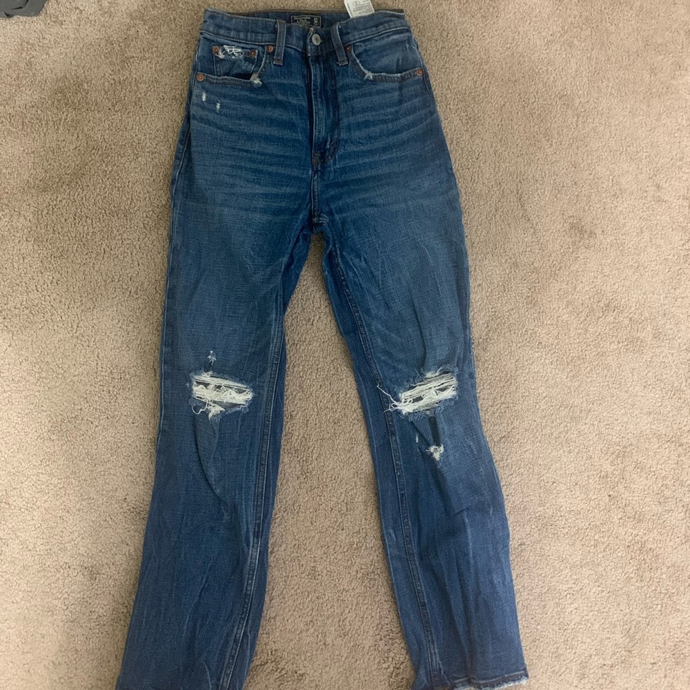 A&F boyfriend style cropped jeans